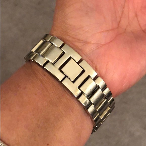 Watch - Picture 3 of 3